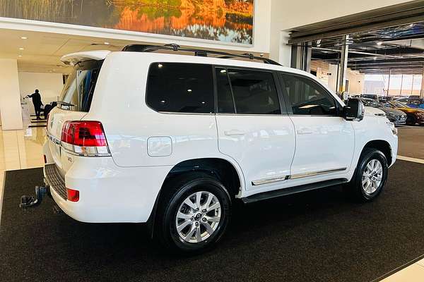 2020 Toyota Landcruiser Sahara VDJ200R