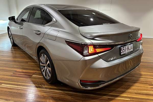 2021 Lexus ES ES300h Luxury AXZH10R