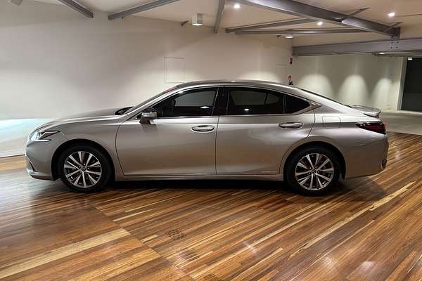 2021 Lexus ES ES300h Luxury AXZH10R