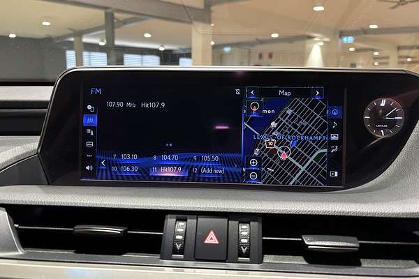 2021 Lexus ES ES300h Luxury AXZH10R