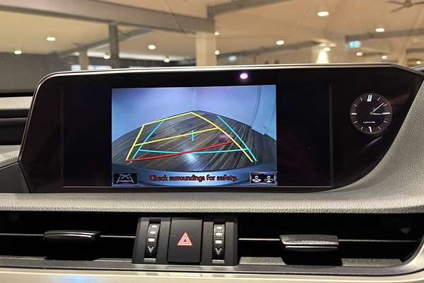 2021 Lexus ES ES300h Luxury AXZH10R