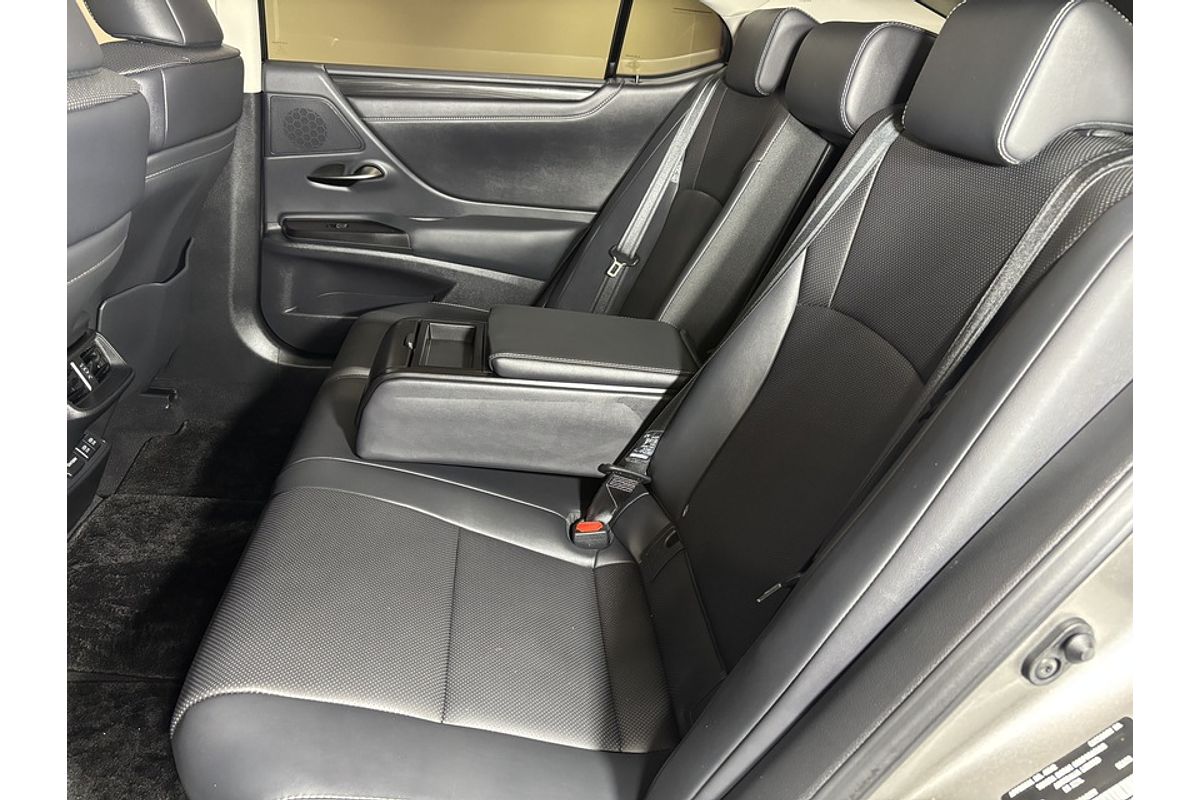 2021 Lexus ES ES300h Luxury AXZH10R