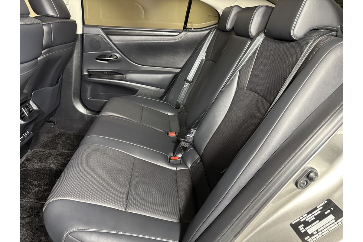 2021 Lexus ES ES300h Luxury AXZH10R