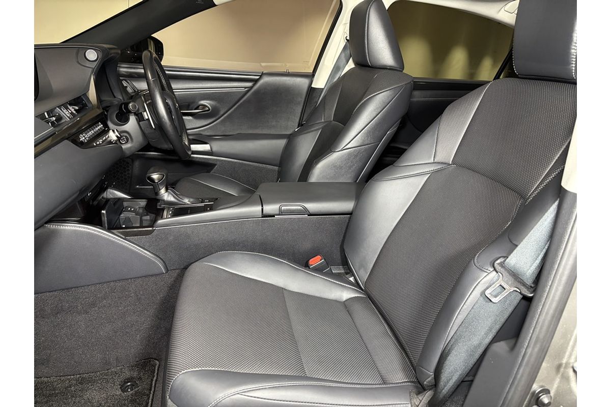 2021 Lexus ES ES300h Luxury AXZH10R