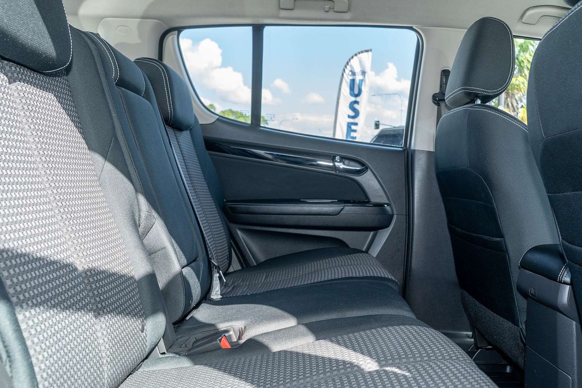 2019 Isuzu MU-X LS-M