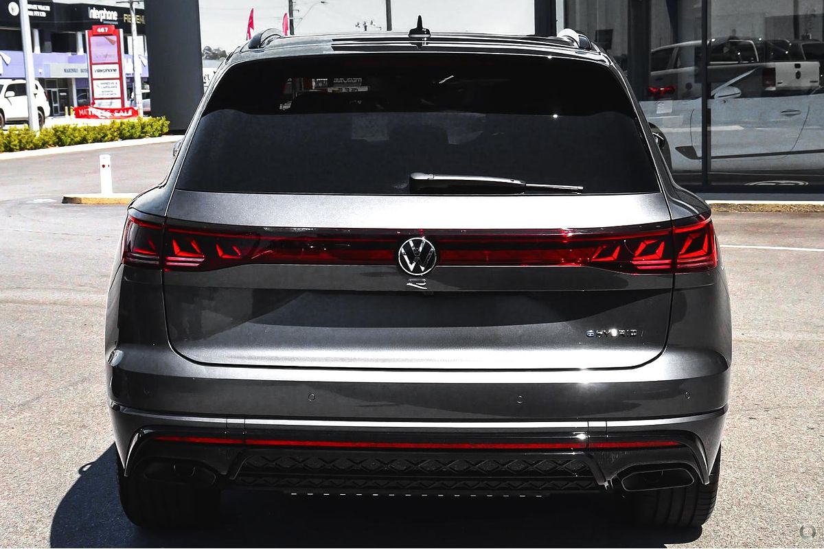 2025 Volkswagen Touareg R RC