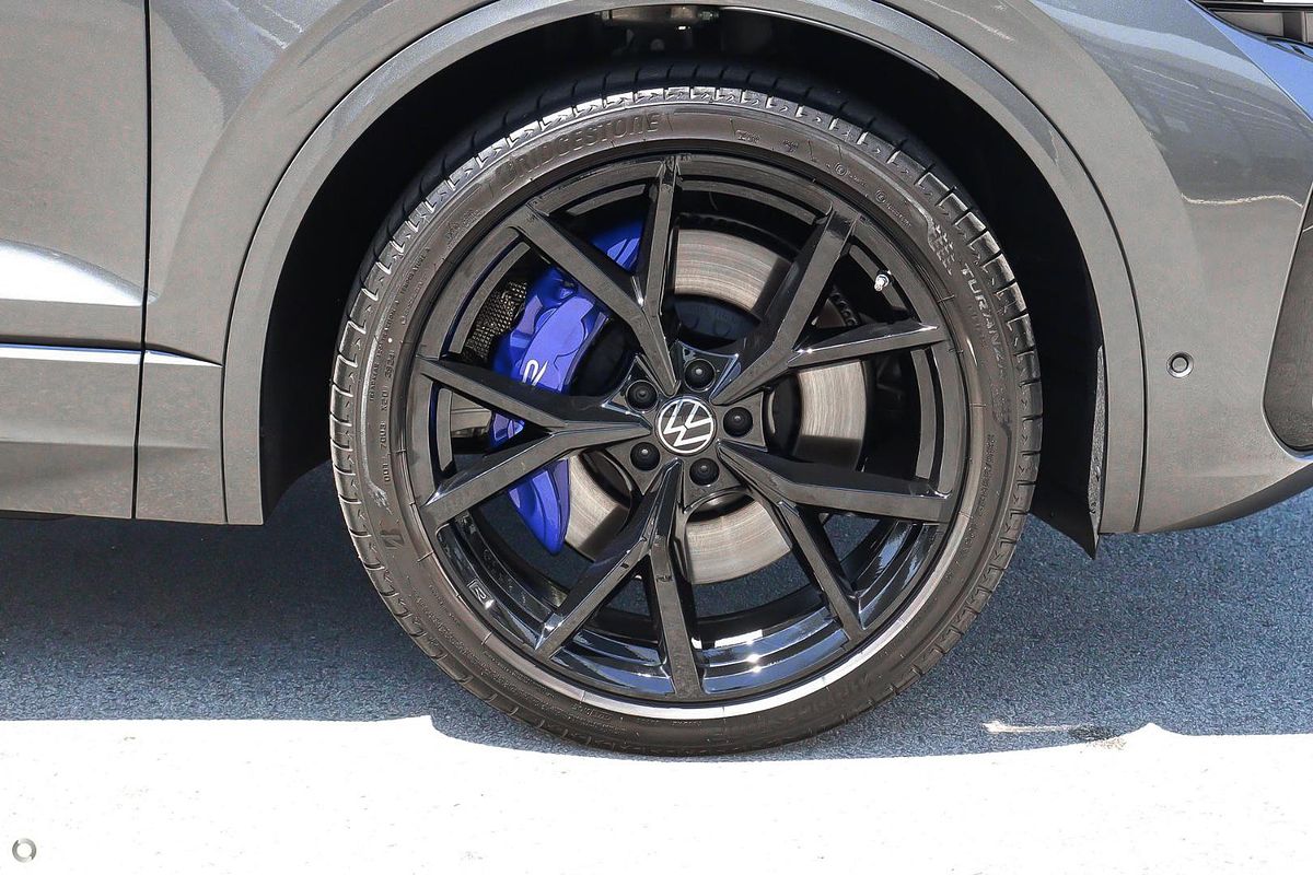 2025 Volkswagen Touareg R RC