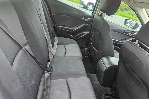2014 Mazda 3 Neo BM5276