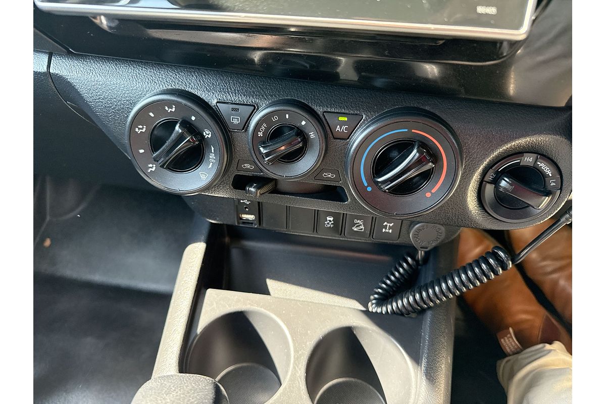 2020 Toyota Hilux SR GUN126R 4X4