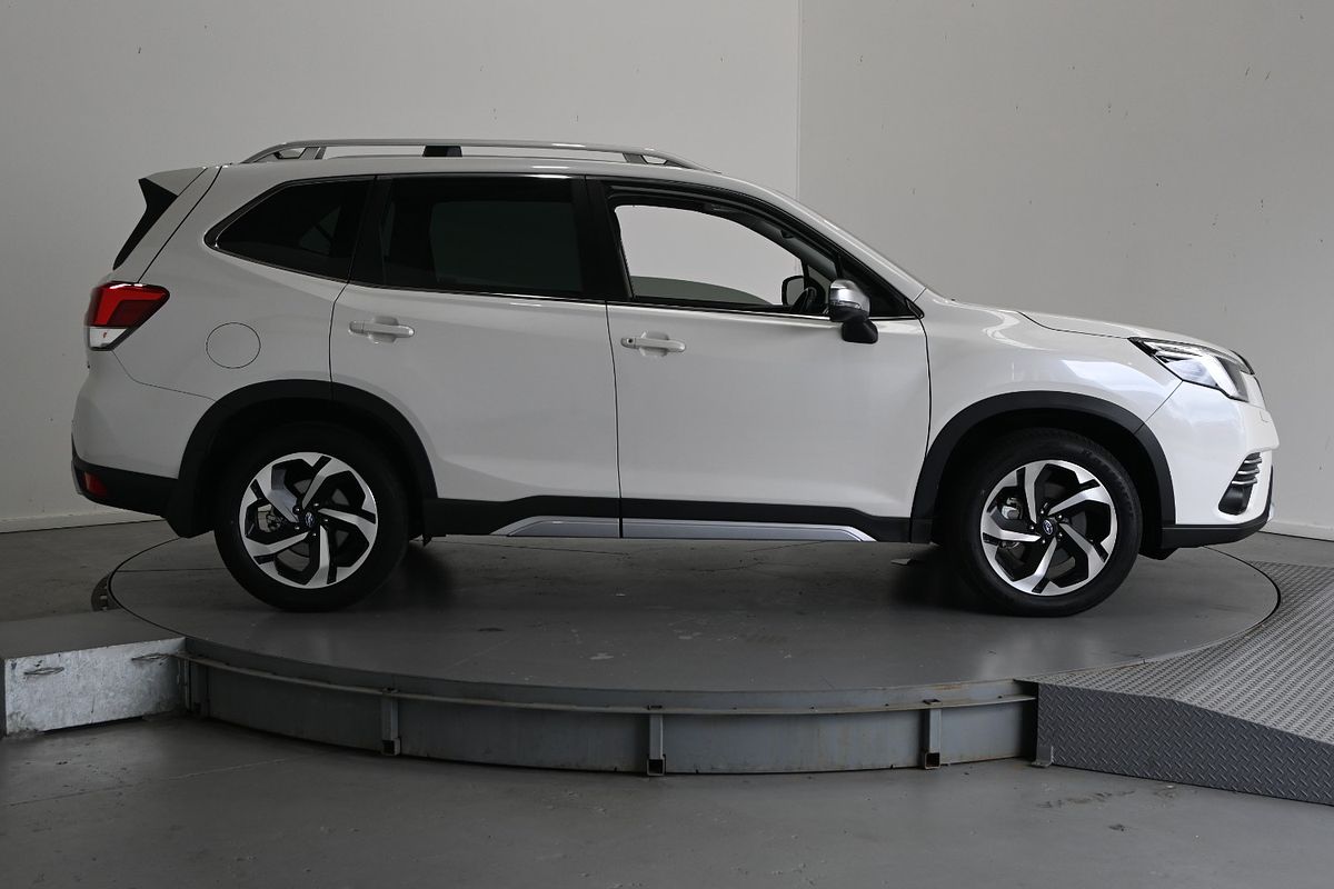 2023 Subaru Forester 2.5i-S 50 Years Edition S5