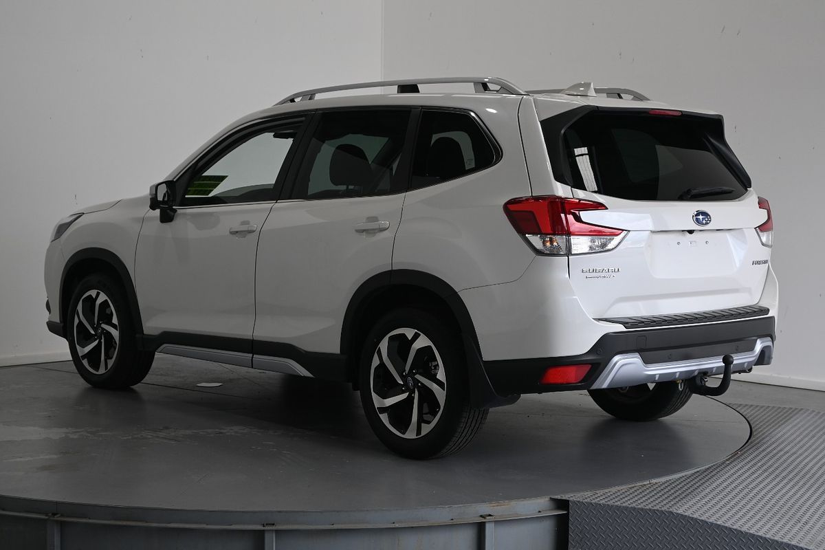 2023 Subaru Forester 2.5i-S 50 Years Edition S5