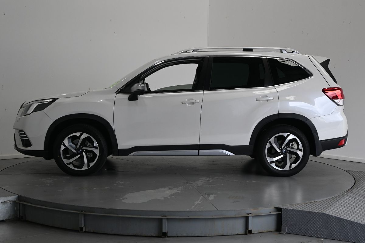 2023 Subaru Forester 2.5i-S 50 Years Edition S5