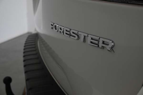 2023 Subaru Forester 2.5i-S 50 Years Edition S5