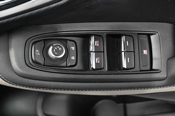 2023 Subaru Forester 2.5i-S 50 Years Edition S5