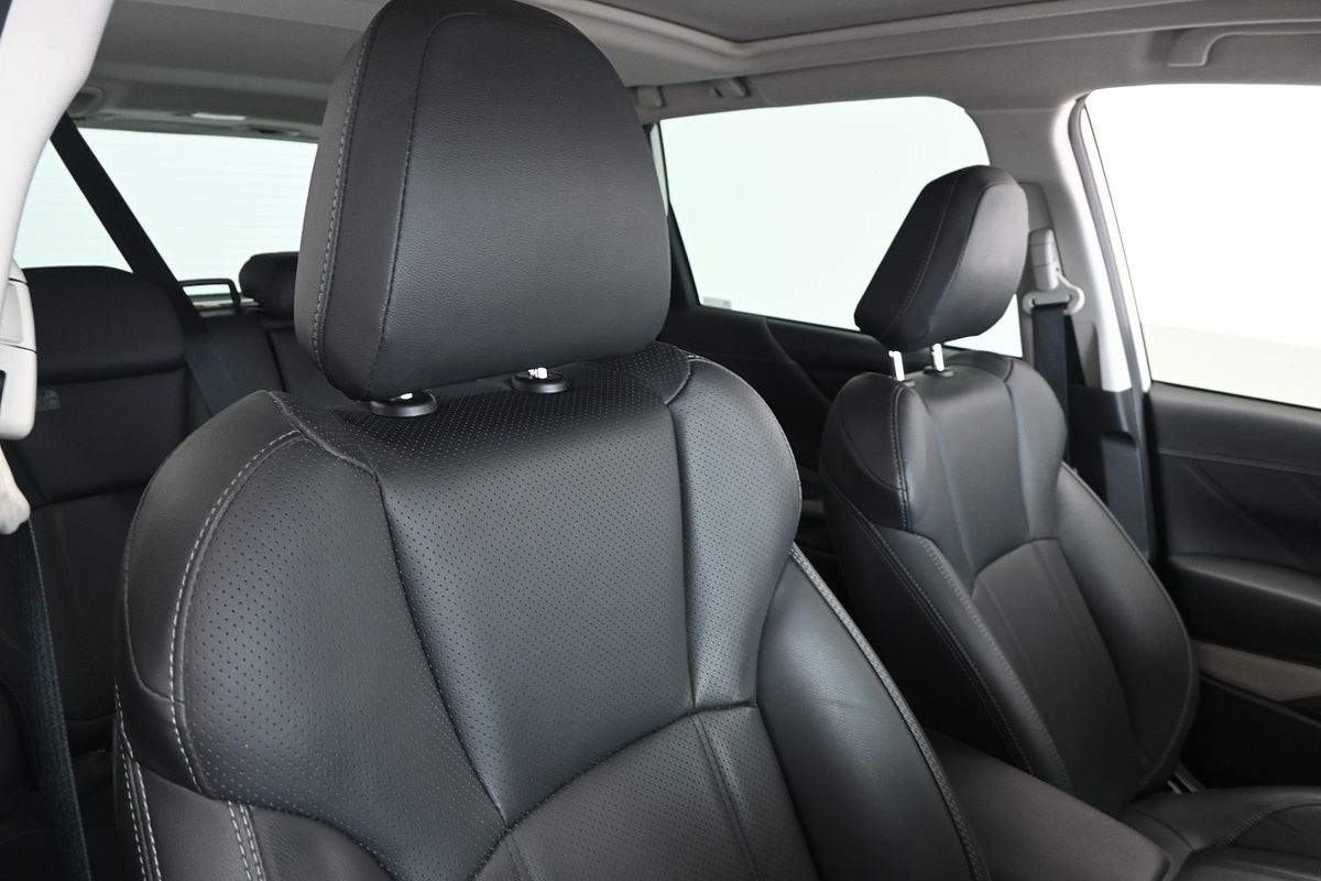 2023 Subaru Forester 2.5i-S 50 Years Edition S5