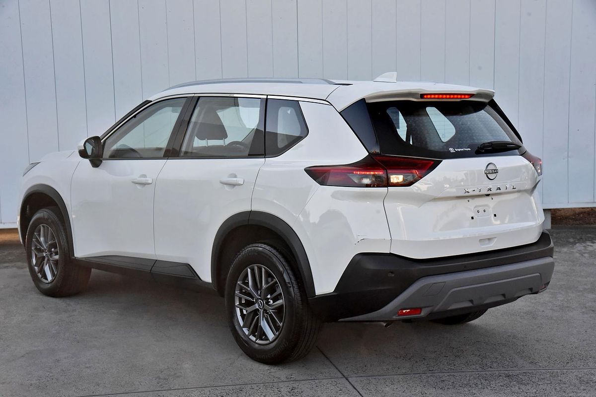 2024 Nissan X-TRAIL ST T33