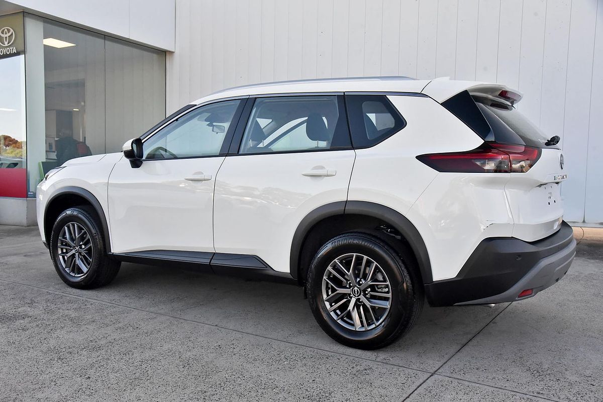 2024 Nissan X-TRAIL ST T33