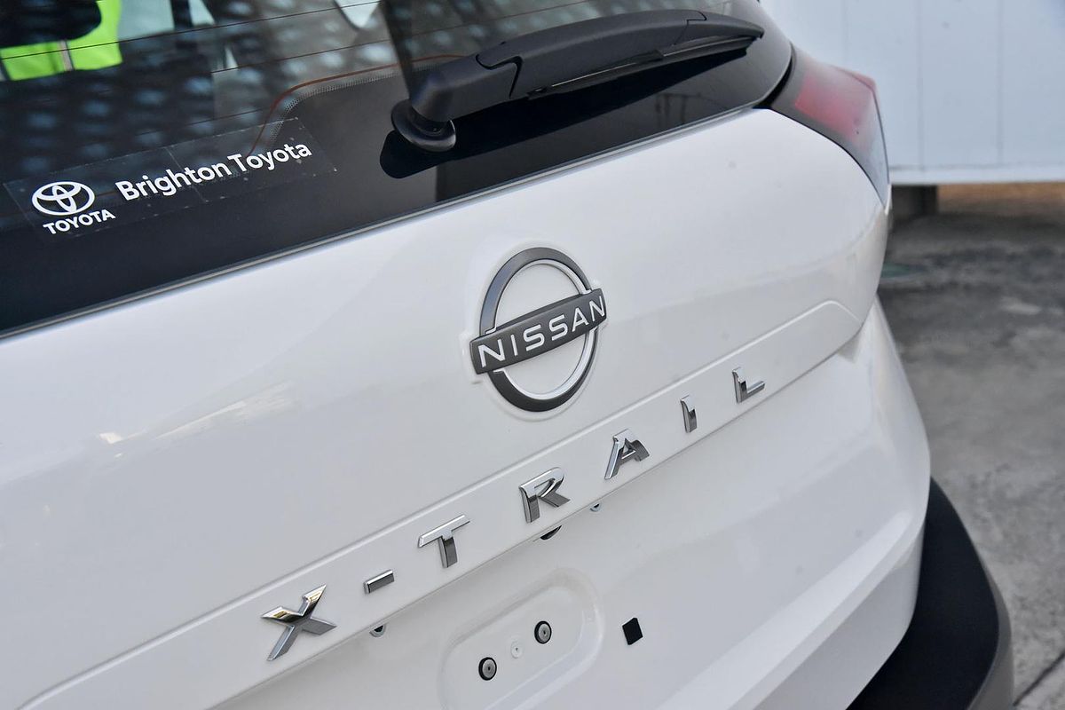 2024 Nissan X-TRAIL ST T33