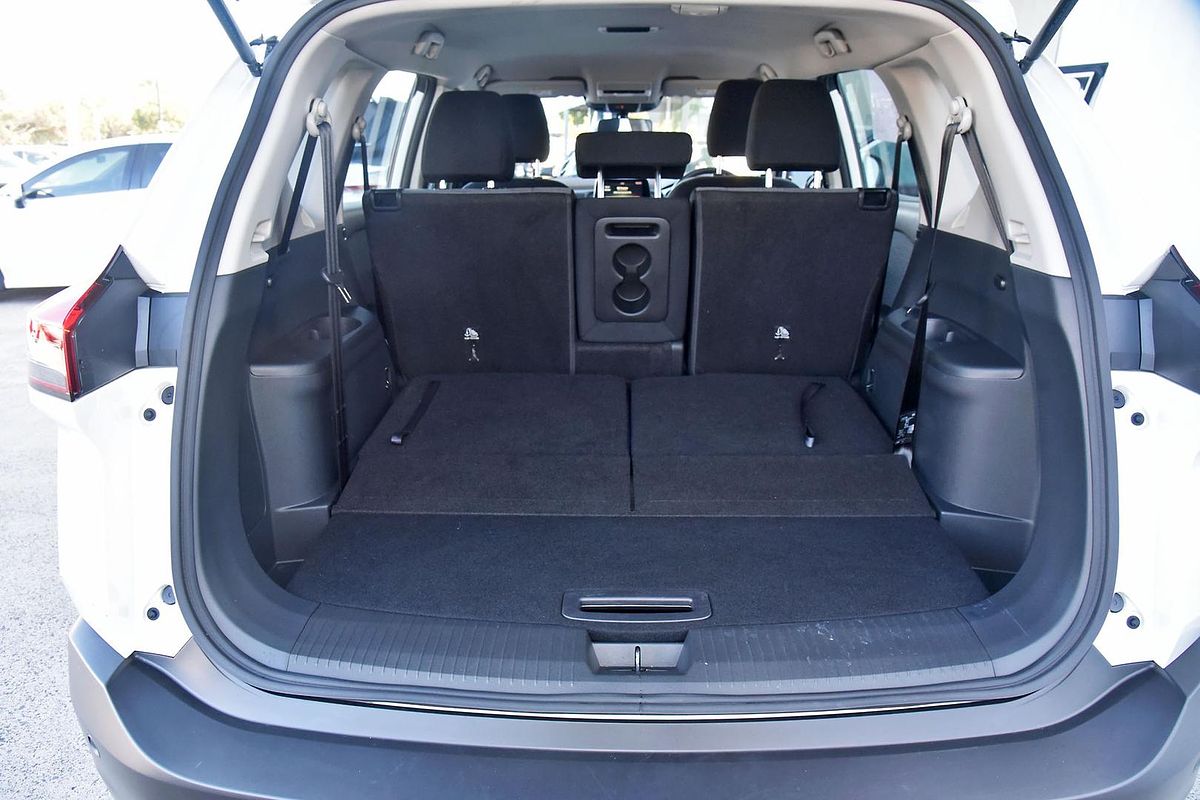 2024 Nissan X-TRAIL ST T33