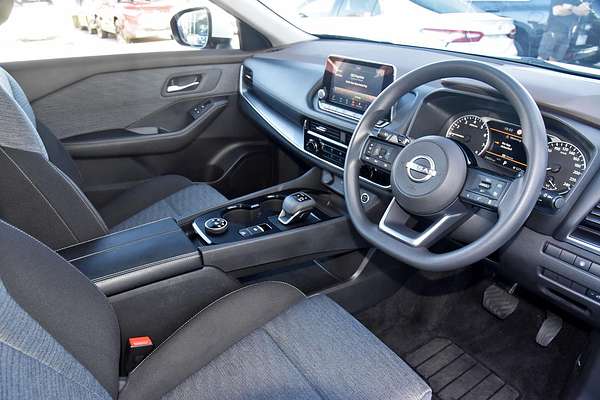2024 Nissan X-TRAIL ST T33