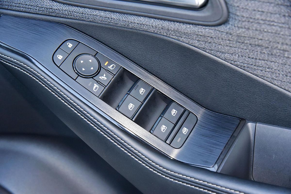 2024 Nissan X-TRAIL ST T33