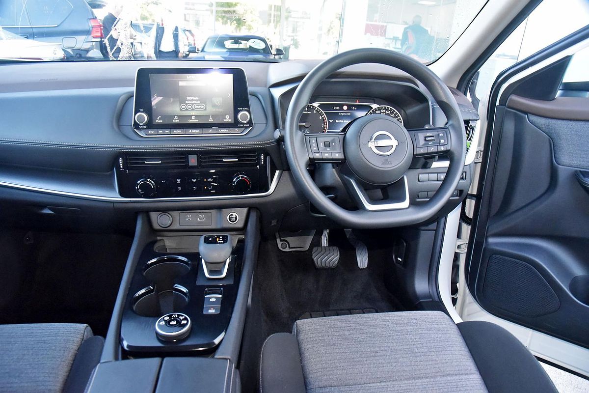 2024 Nissan X-TRAIL ST T33