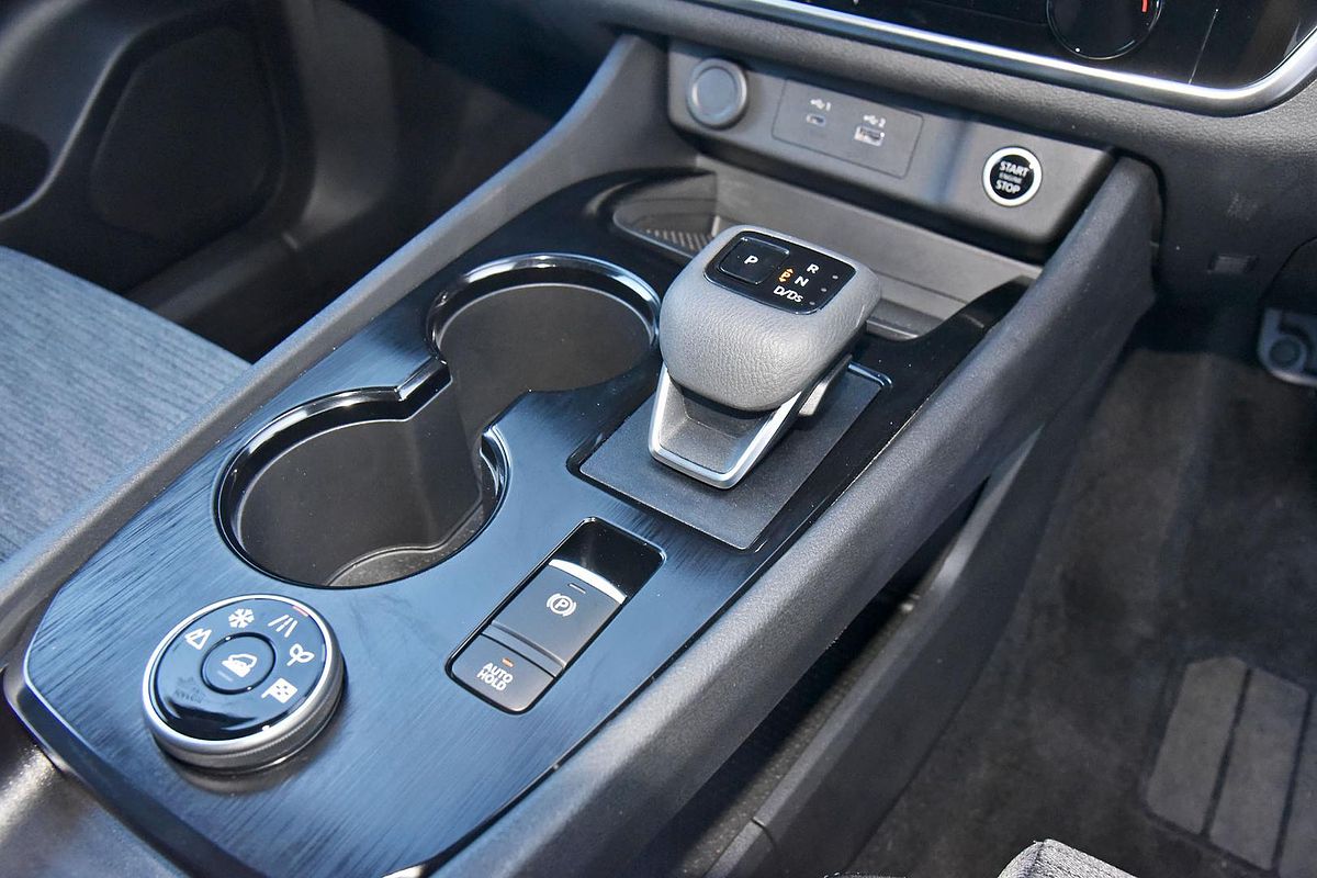 2024 Nissan X-TRAIL ST T33