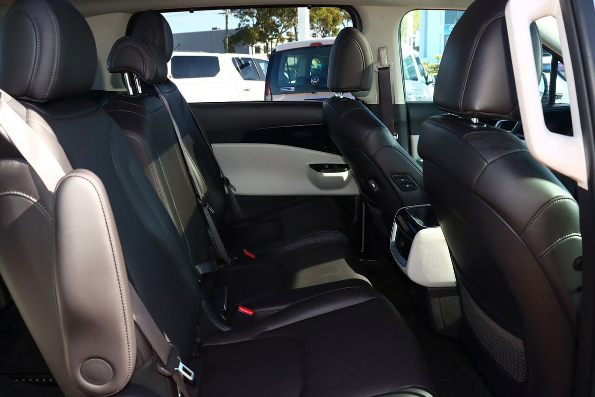 2023 Kia Carnival Platinum KA4