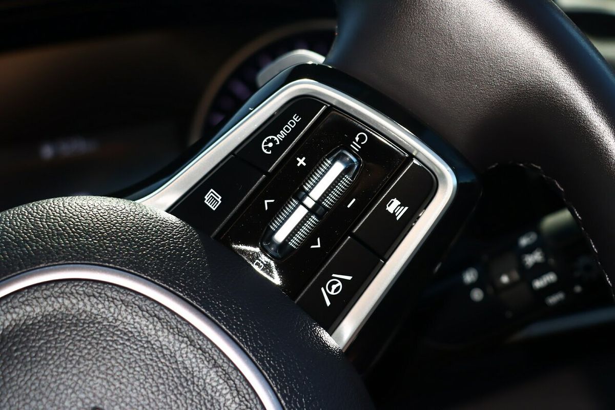2023 Kia Carnival Platinum KA4