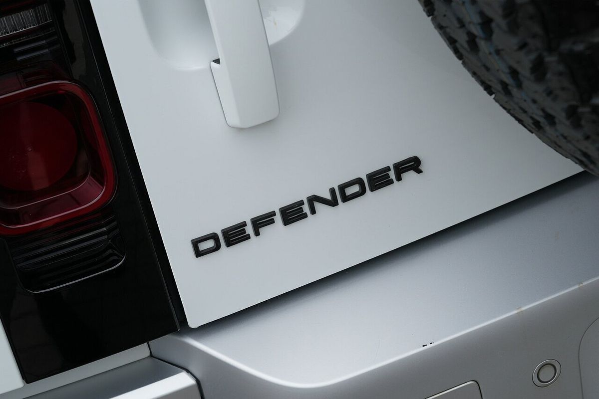 2021 Land Rover Defender 90 P300 S L663