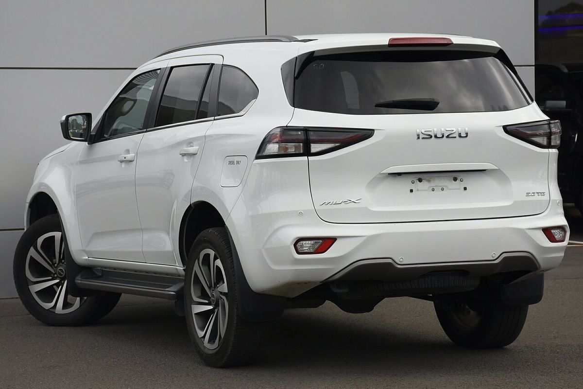 2022 Isuzu MU-X LS-T