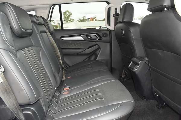 2022 Isuzu MU-X LS-T