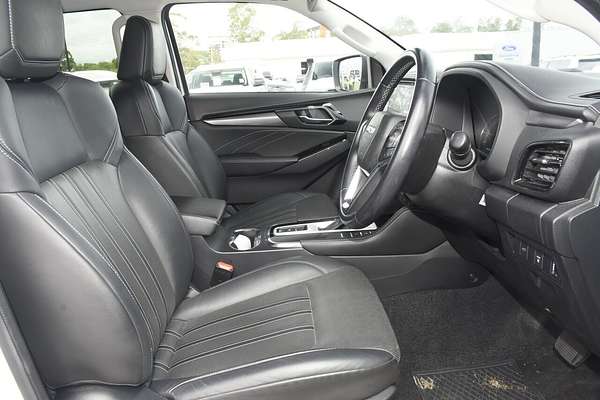 2022 Isuzu MU-X LS-T