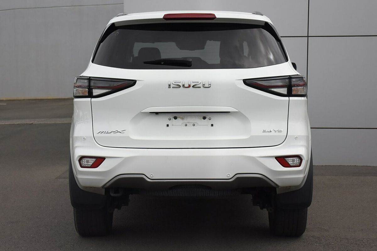 2022 Isuzu MU-X LS-T