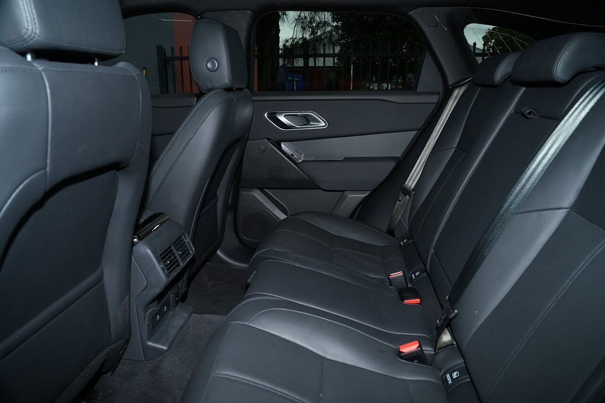 2023 Land Rover Range Rover Velar P250 Dynamic SE L560