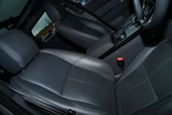 2023 Land Rover Range Rover Velar P250 Dynamic SE L560