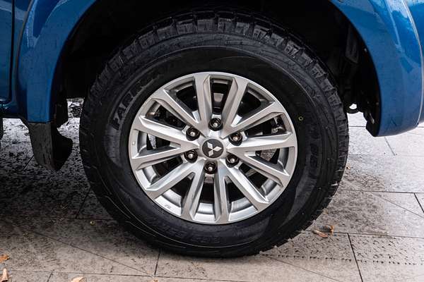 2015 Mitsubishi Triton Exceed MQ 4X4