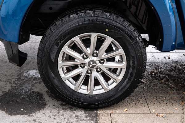 2015 Mitsubishi Triton Exceed MQ 4X4