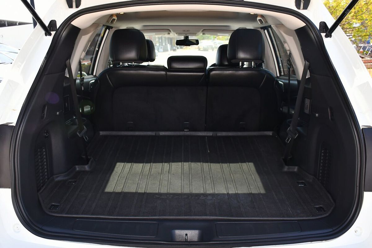 2017 Nissan Pathfinder ST-L R52 Series II