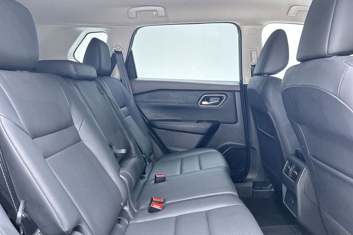 2023 Nissan X-TRAIL ST-L T33