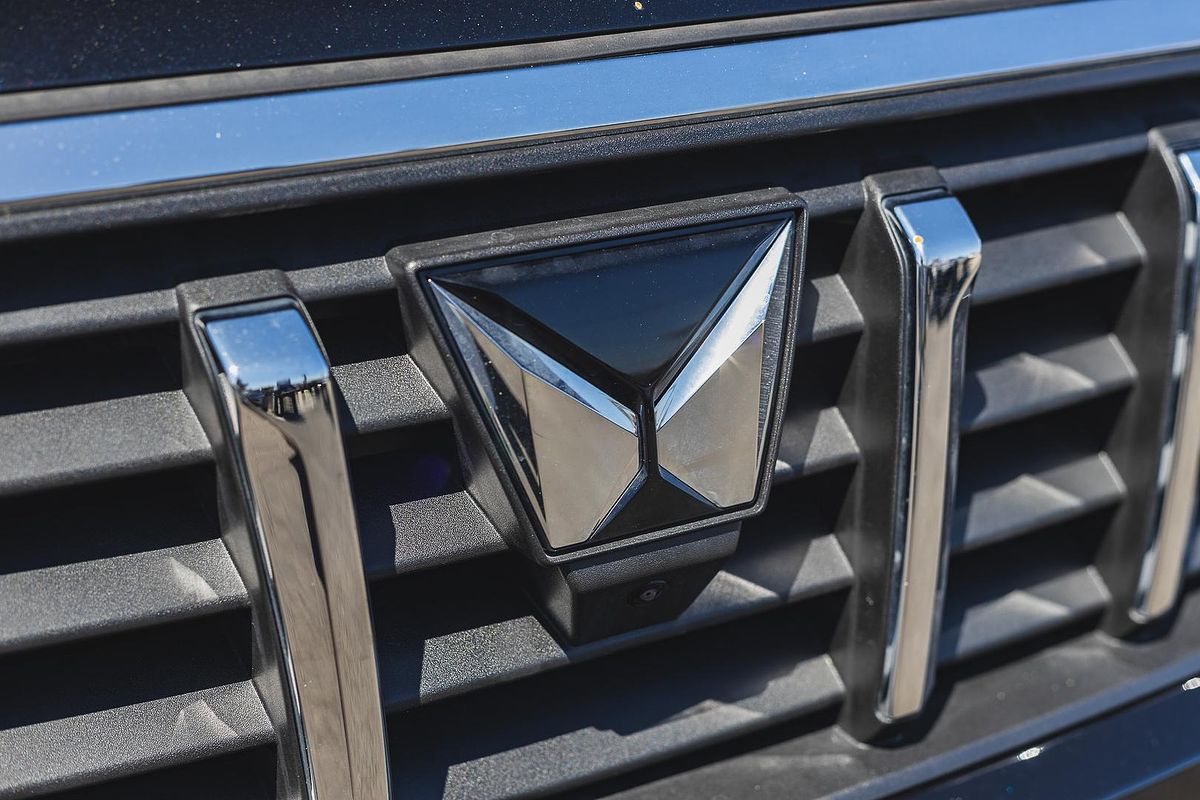 2024 Mahindra Scorpio Z8L