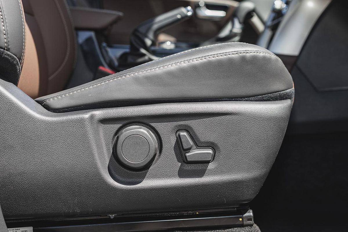 2024 Mahindra Scorpio Z8L