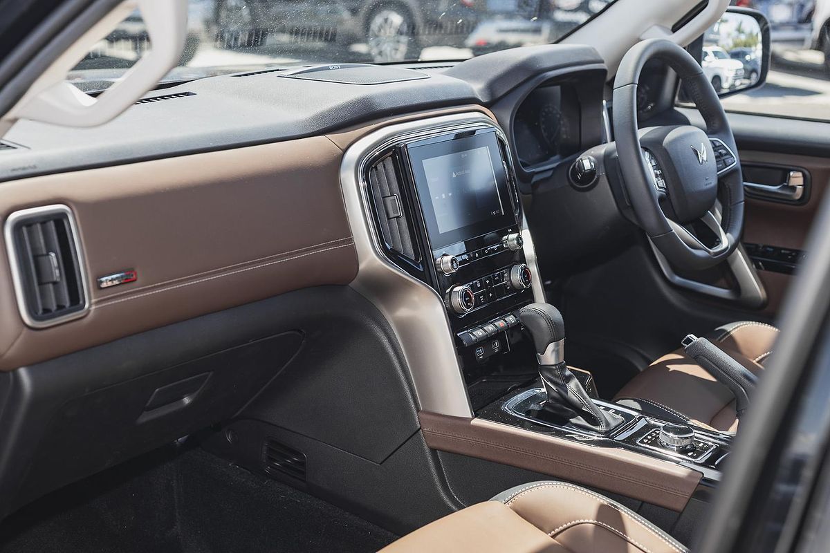 2024 Mahindra Scorpio Z8L