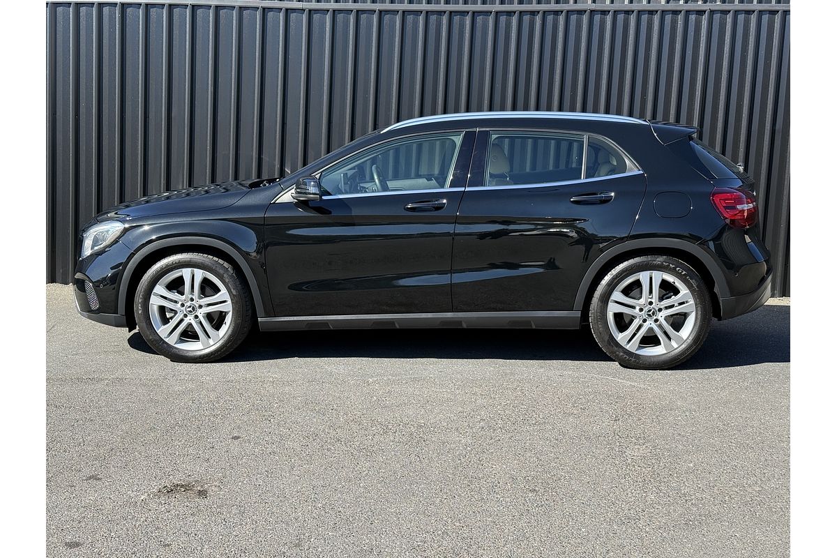 2017 Mercedes-Benz GLA-Class GLA220 d X156
