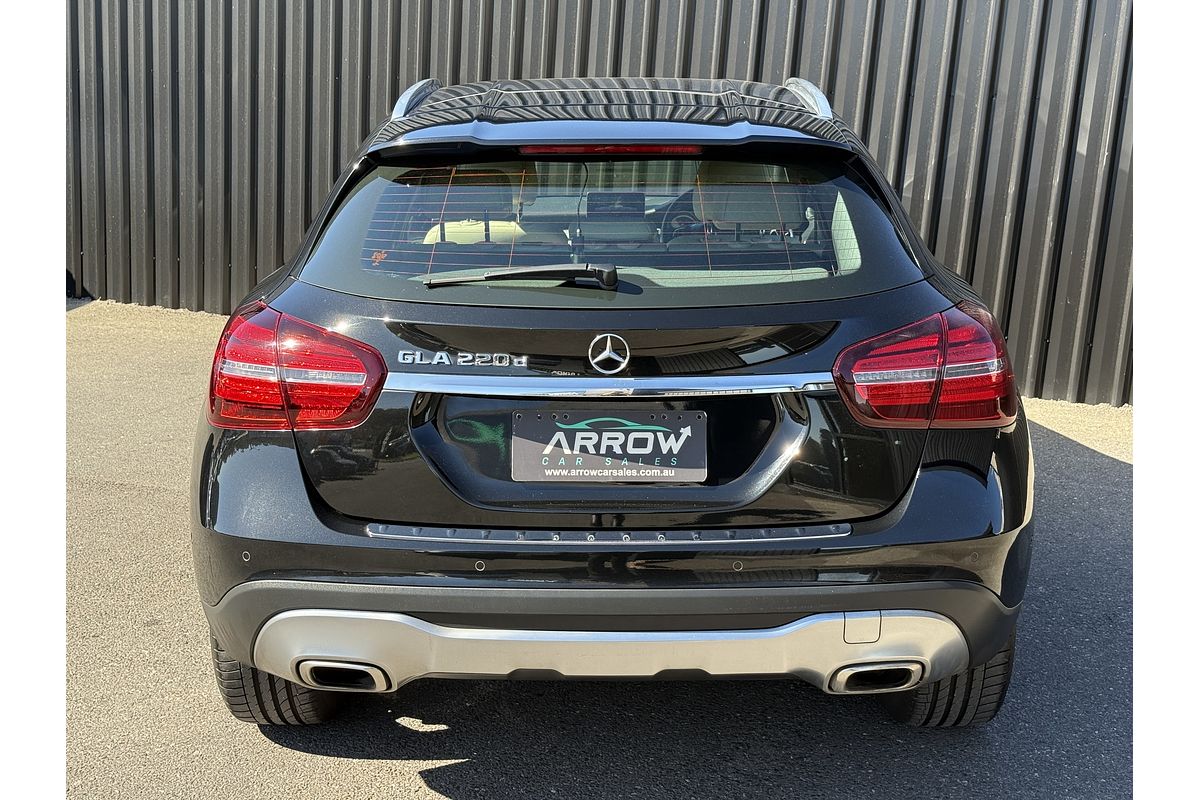 2017 Mercedes-Benz GLA-Class GLA220 d X156