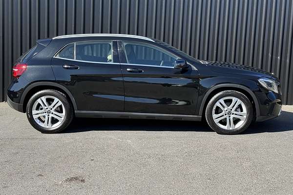 2017 Mercedes-Benz GLA-Class GLA220 d X156