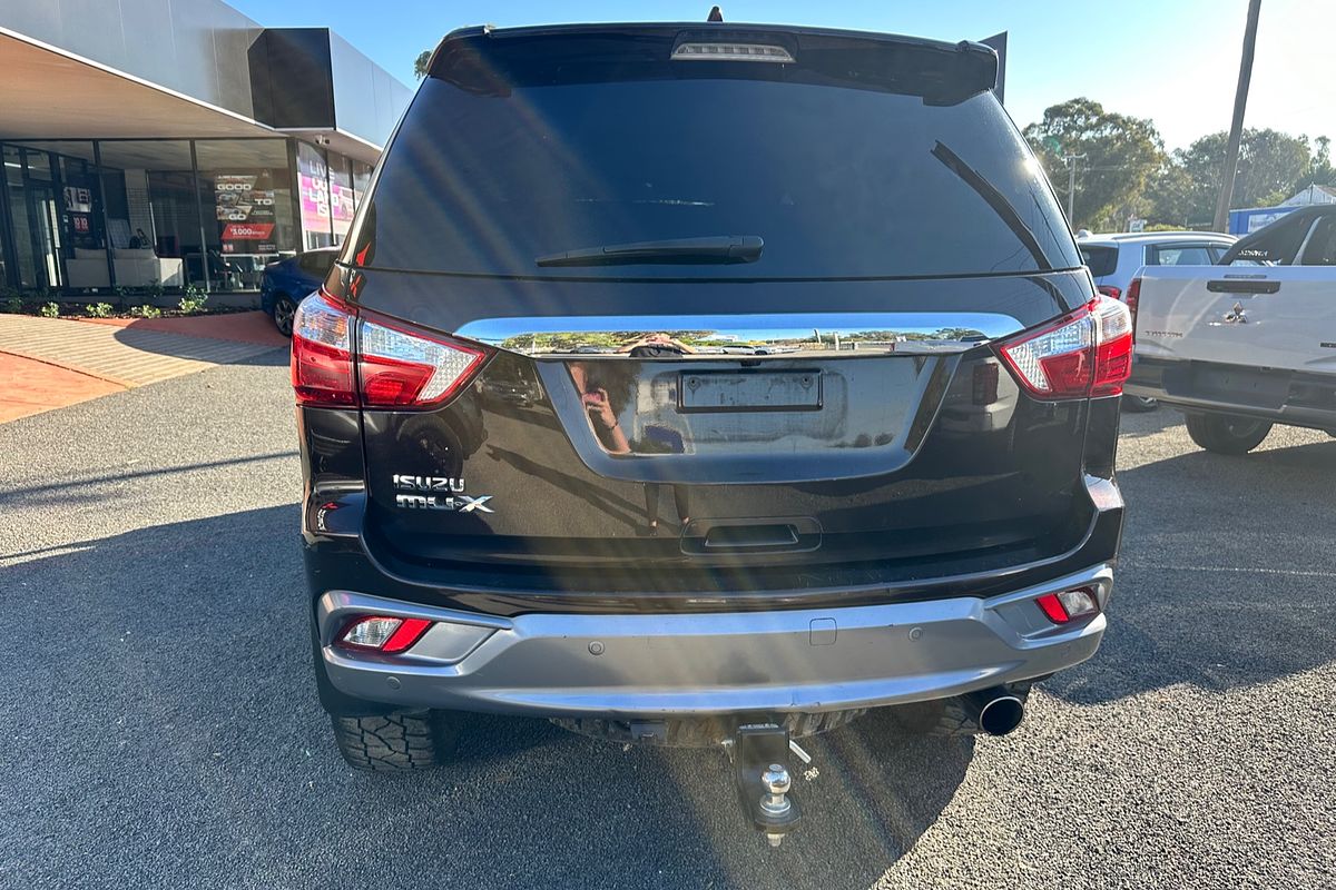 2018 Isuzu MU-X LS-T