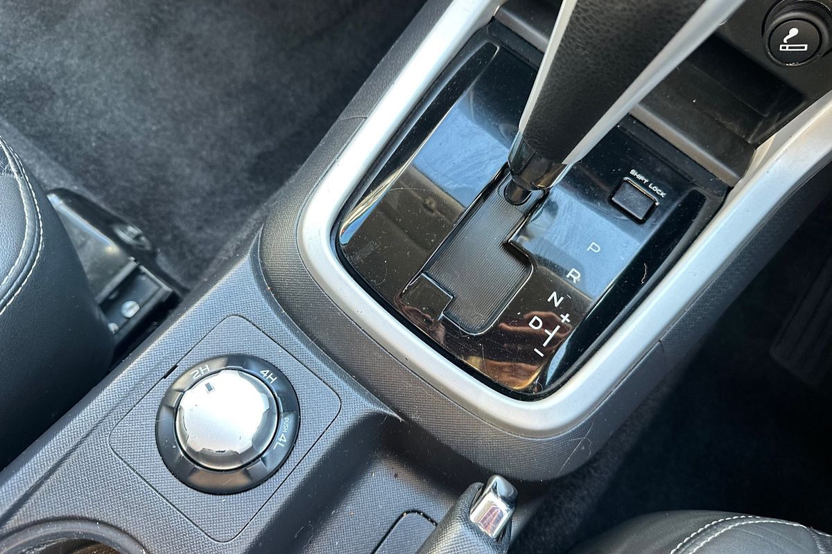 2018 Isuzu MU-X LS-T