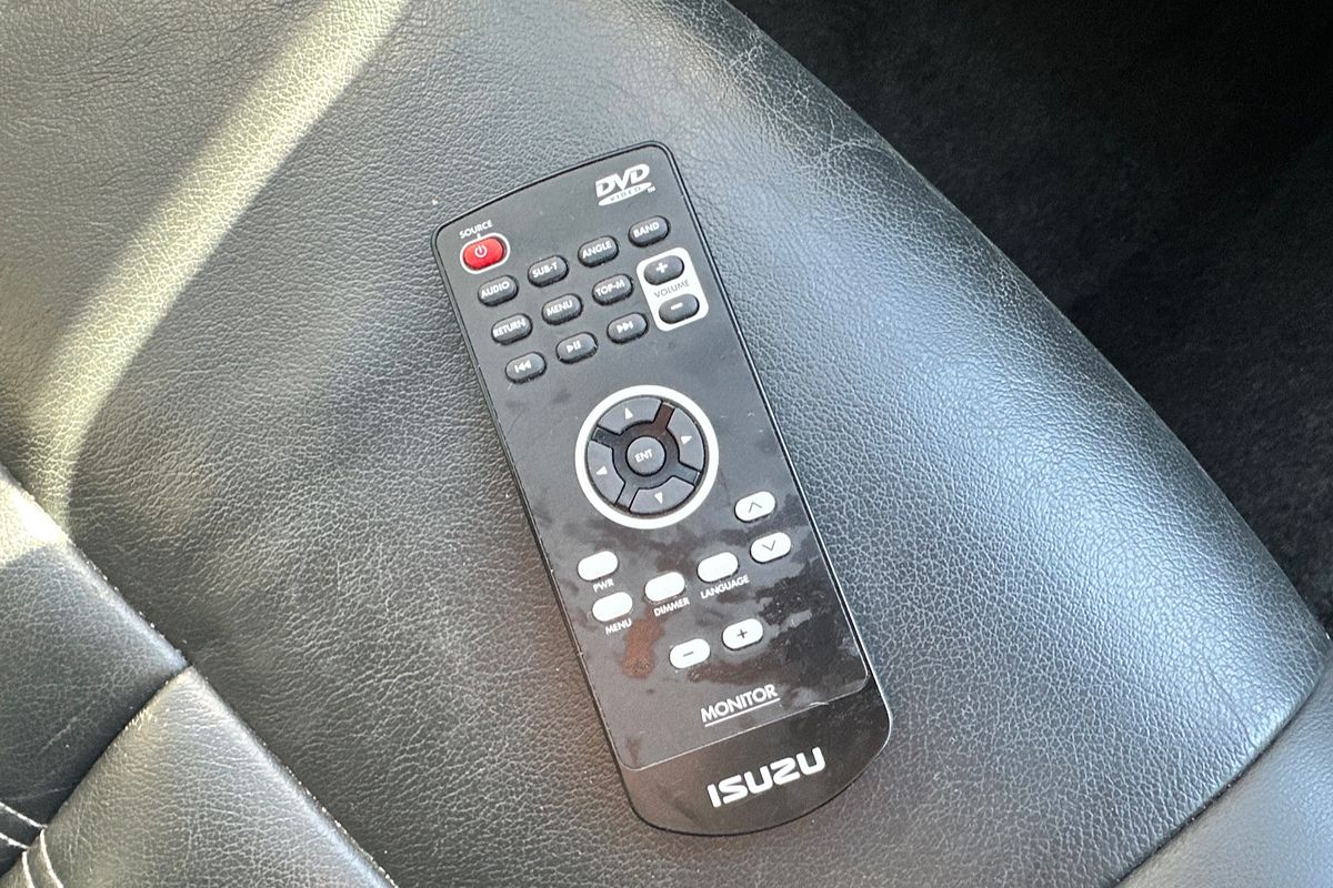 2018 Isuzu MU-X LS-T