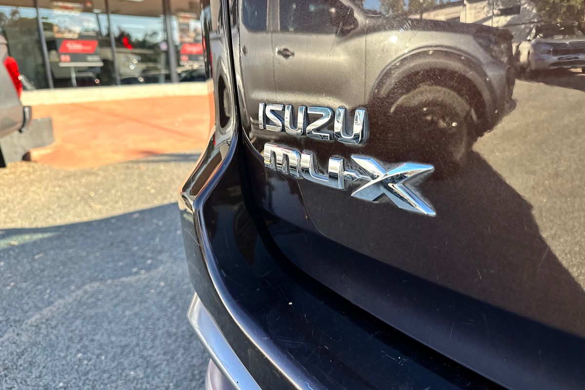 2018 Isuzu MU-X LS-T